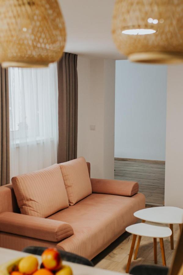 Regim Hotelier Lotusul Verde Oradea Exterior foto